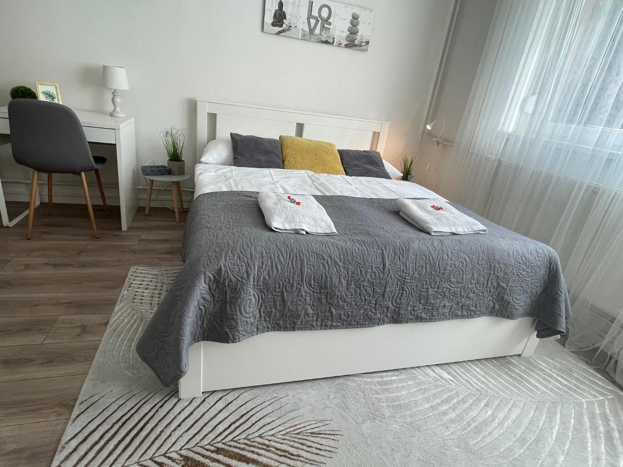 Magnolia Apartman เยอร์ ภายนอก รูปภาพ